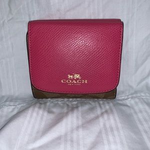Coach wallet. Good as new!